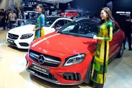 Các mẫu xe mới của 13 thương hiệu ôtô danh tiếng được trưng bày và giới thiệu tại Triển lãm ôtô quốc tế Việt Nam 2017. (Ảnh: Thế Anh/TTXVN)