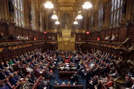 Toàn cảnh một phiên họp Thượng viện Anh tại thủ đô London. (Ảnh: AFP/TTXVN)
