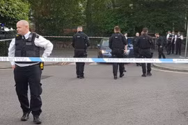 Cảnh sát Anh tại hiện trường ở Peckham. (Nguồn: skynews)