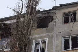 Nhà cửa tan hoang do xung đột kéo dài ở Donetsk, miền Đông Ukraine. (Nguồn: Sputnik)