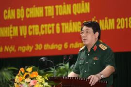 Thượng tướng Lương Cường, Bí thư Trung ương Đảng, Chủ nhiệm Tổng cục Chính trị Quân đội nhân dân Việt Nam phát biểu chỉ đạo hội nghị. (Ảnh: Dương Giang/TTXVN)