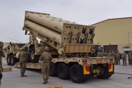 Lực lượng Mỹ tại Hàn Quốc diễn tập khẩu đội pháo THAAD ở Pyeongtaek, phía nam thủ đô Seoul ngày 24/4/2019. (Ảnh: Yonhap/TTXVN)