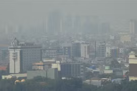 Khói mù ô nhiễm bao phủ Jakarta, Indonesia, ngày 24/7/2019. (Ảnh: AFP/TTXVN)