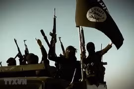 Các tay súng IS tại tỉnh Anbar, Iraq, ngày 17/3/2014. (Ảnh: AFP/TTXVN)