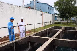 Hệ thống xử lý nước thải tại một khu công nghiệp. (Ảnh minh họa. Thái Hùng/TTXVN)