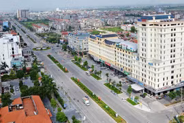 Yêu cầu kiểm tra thông tin ''đổi 100ha đất lấy 1,39km đường''