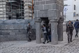 Cảnh sát Thổ Nhĩ Kỳ tuần tra tại tỉnh Diyarbakir. (Nguồn: AFP/TTXVN)