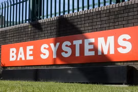 Biểu tượng của BAE Systems tại Đông Yorkshire, đông bắc nước Anh. (Ảnh: AFP/TTXVN)