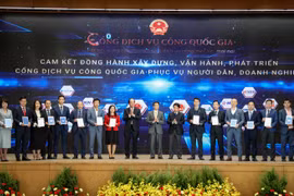 Ông Phạm Đông Anh, Phó Tổng giám đốc TPBank (ngoài cùng bên phải) tại sự kiện. (Ảnh: Vietnam+)