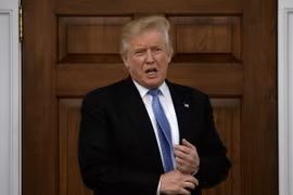 Tổng thống đắc cử Mỹ Donald Trump tại cuộc họp báo ở Bedminster, bang New Jersey ngày 20/11. (Nguồn: EPA/TTXVN)