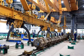 Nhà máy sản xuất cọc nhồi bêtông của Công ty Trách nhiệm Hữu hạn Một thành viên Công nghiệp GS Việt Nam (VGSI) tại Khu Công nghiệp chuyên sâu Phú Mỹ 3. (Ảnh: Hồng Đạt/TTXVN)