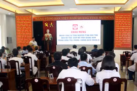 Quang cảnh buổi đón đoàn y, bác sỹ tỉnh Phú Thọ. (Ảnh: Trịnh Bang Nhiệm/TTXVN)