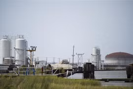 Một cơ sở sản xuất khí tự nhiên hóa lỏng (LNG) tại Cameron, bang Louisiana, Mỹ. (Ảnh: AFP/TTXVN)