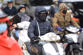Bắc Bộ đêm và sáng trời rét. (Ảnh: Thanh Tùng/TTXVN)