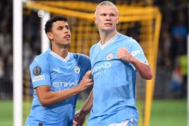 Haaland (phải) tỏa sáng để giúp Man City chiến thắng. (Nguồn: Getty Images)