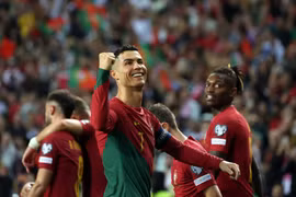Ronaldo lập thêm kỳ tích chưa từng có trong lịch sử bóng đá
