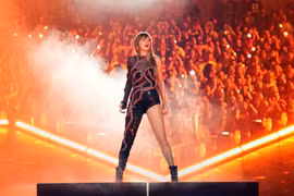 'Taylor Swift: The Eras Tour' khuynh đảo phòng vé Bắc Mỹ