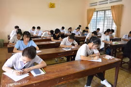 Thí sinh chuẩn bị làm bài thi môn Toán kỳ thi THPT Quốc gia 2018. (Ảnh: Tuấn Anh/TTXVN)