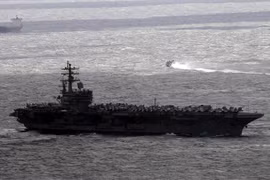 Tàu sân bay USS Ronald Reagan của Mỹ tham gia một cuộc tập trận chung với quân đội Hàn Quốc tại khu vực cảng Busan, Hàn Quốc ngày 21/10/2017. (Nguồn: Yonhap/TTXVN)