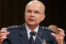 Cựu Giám đốc NSA Michael Hayden. (Nguồn: Bloomberg/TTXVN)