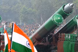 Hệ thống tên lửa BrahMos của Ấn Độ tại lễ diễu binh kỷ niệm Ngày Quốc khánh ở New Delhi ngày 26/1/2014. (Nguồn: AFP/TTXVN)