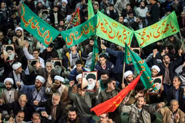 Người dân tuần hành ủng hộ Chính phủ tại Tehran, Iran ngày 30/12/2017. (Nguồn: AFP/TTXVN)