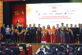 Bộ Thông tin và Truyền thông công bố chương trình Hỗ trợ doanh nghiệp nhỏ và vừa chuyển đổi số. (Ảnh: Minh Quyết/TTXVN)