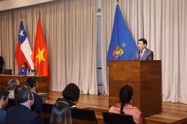 Chủ tịch nước Lương Cường phát biểu chính sách tại Đại học Chile. (Ảnh: Lâm Khánh/TTXVN)