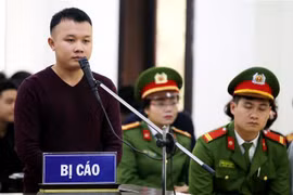 Bị cáo Trần Văn Khoa trả lời tại phiên tòa. (Ảnh: Trung Kiên/TTXVN)