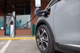 Xe điện Chevrolet Bolt của hãng General Motors. (Nguồn: Green Car Reports)
