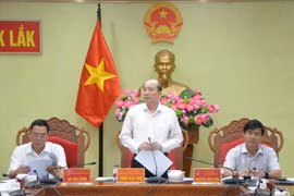 Ông Phạm Ngọc Nghị, Chủ tịch UBND tỉnh Đắk Lắk phát biểu tại cuộc họp. (Ảnh: Tuấn Anh-TTXVN)