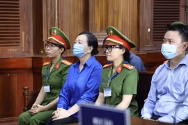 Bị cáo Trương Mỹ Lan tại phiên xét xử sơ thẩm vụ án Vạn Thịnh Phát giai đoạn 2 ngày 27/9. (Ảnh: Thanh Vũ/TTXVN)