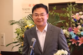 Đại sứ Phạm Quang Hiệu phát biểu chúc mừng Hiệp hội Chuyển đổi số Việt Nam-Nhật Bản. (Ảnh: Phạm Tuân/TTXVN)