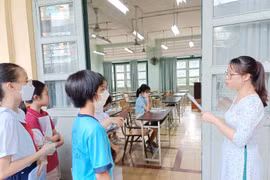 Học sinh chuẩn bị thi khảo sát năng lực vào lớp 6 Trường THPT chuyên Trần Đại Nghĩa, quận 1, năm học 2023-2024. (Nguồn: báo Sài Gòn giải phóng)