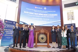 Cổ phiếu SSB chính thức giao dịch trên sàn chứng khoán. (Ảnh: CTV/Vietnam+)