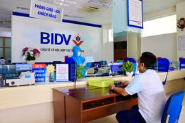 BIDV đồng hành cùng ngành y, chung tay vượt qua đại dịch. (Ảnh: Vietnam+)