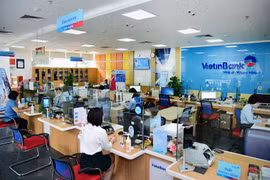 Giao dịch tại VietinBank. (Ảnh: Vietnam+)