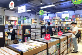 Dù chịu tác động của dịch bệnh nhưng năm qua, doanh thu ngành xuất bản vẫn tăng. (Ảnh: Minh Thu/Vietnam+) 
