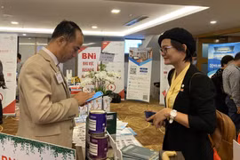 Mối quan hệ giữa báo chí và doanh nghiệp luôn được coi là khăng khít, gắn bó mật thiết với sự phát triển của nền kinh tế. (Ảnh minh họa: Văn Dũng/TTXVN)