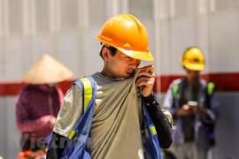 Thời tiết nắng nóng dự kiến còn kéo dài đến hết ngày 24/3. (Ảnh: Minh Sơn/Vietnam+)