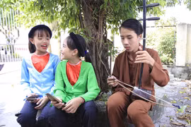 Thế hệ trẻ của Chiếu xẩm Hà Thị Cầu ở Ninh Bình. (Ảnh minh họa. Nguồn: TTXVN)