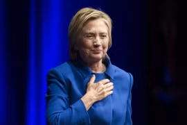 Bà Hillary Clinton phát biểu tại thủ đô Washington ngày 16/11 vừa qua. (Ảnh: AP/TTXVN)