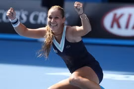 Thắng sốc Radwanska, Cibulkova đối đầu Li Na ở chung kết