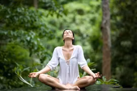 Ngồi thiền có tác dụng tốt đối với người bị bệnh đau nửa đầu
