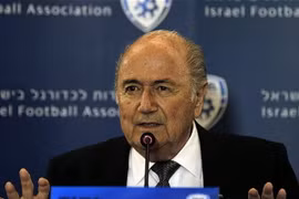 Chủ tịch FIFA Blatter phản đối bỏ phiếu lại World Cup 2022