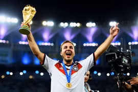 Người hùng World Cup Goetze là cầu thủ "trăm năm có một"
