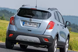 Opel công bố giá bán mẫu Insignia và Mokka sử dụng động cơ diesel