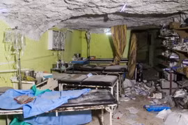 Một bệnh viện bị tàn phá ở thị trấn Idlib, miền tây bắc Syria ngày 4/4. (Nguồn: AFP/TTXVN)
