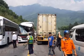 Hiện trường một vụ tai nạn giao thông. (Ảnh: TTXVN)