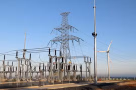 Trạm biến áp 22/110 kv Nhà máy điện gió Phú Lạc. (Ảnh: Nguyễn Thanh/TTXVN)